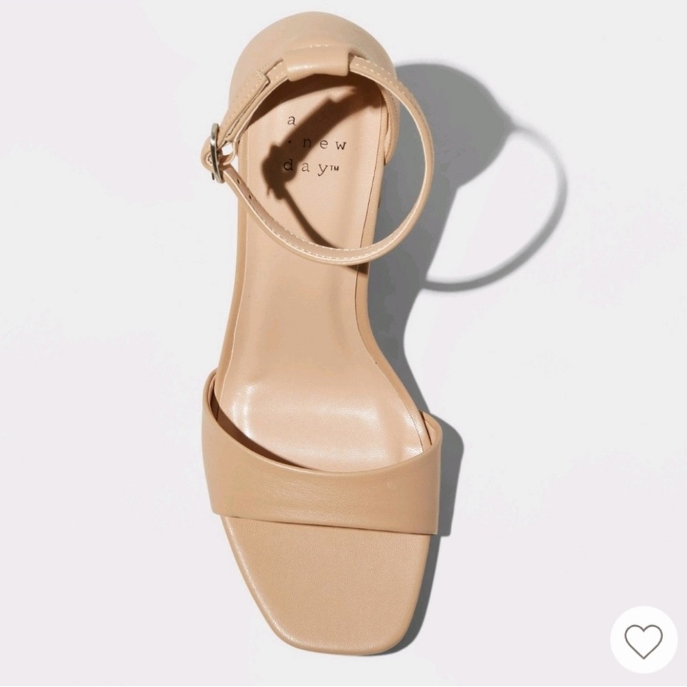 A New Day Women's Tan Shelly Ankle Strap Heel Memory Foam Insole Size 11 - Picture 3 of 6